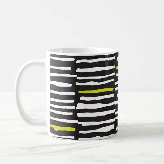 Handgezeichnete Streifen: Vintages Muster. Kaffeetasse (Links)