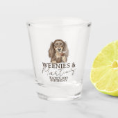 Handgezeichnete Weenies und Martinis Dachshund Schnapsglas (Vorderseite)