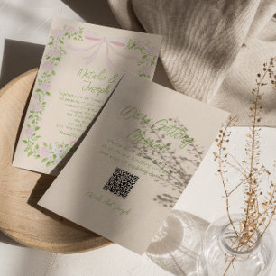 Handgezeichneter grüner rosa Bogen Floral QR-Code Einladung