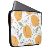 Handgezeichneter Lemonenhintergrund. Nahtloses Mus Laptopschutzhülle (Vorne Rechts)