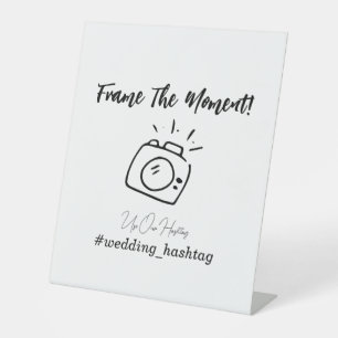 Handgezeichneter Rahmen für den Moment Hochzeitsta Sockelschild