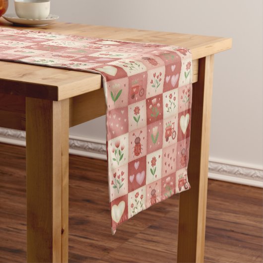 Handgezeichneter süßer Patchwork - Tischläufer (Beispiel)