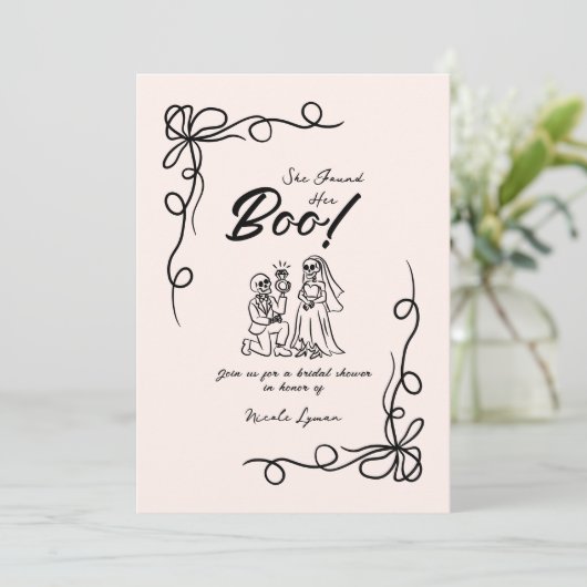 Handgezeichneter Whimsical Halloween Brautparty In Einladung (Stehend Vorderseite)