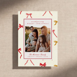 Handgezeichnetes Familienfoto mit Bogen zu Weihnac Feiertagskarte