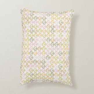 Handgezeichnetes, farbiges Kürbismuster in Herbstf Dekokissen