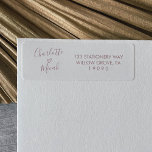 Handgezeichnetes Herz | Hochzeitslabel in Rosa<br><div class="desc">Diese handgezeichneten Rücksendeadressen-Aufkleber sind perfekt für eine moderne Hochzeit. Das schlichte und klassische Design besticht durch einen hübschen handgeschriebenen Kalligraphie-Schriftart, der mit einem romantischen Herzenslust vollendet wurde. Kaufen Sie die Größe der Rücksendeadresse für Ihre Hochzeitseinladungen und die Größe des Adressetiketts für Ihre UAWG Briefumschläge. Diese Labels können für Hochzeiten, Brautpartys...</div>