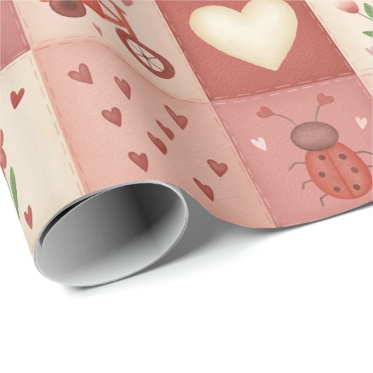 Handgezeichnetes Liebes-Patchwork - Geschenkpapier (Rolleneckpunkt)