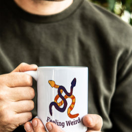 Handgezeichnetes, mehrfarbiges, lustiges Schlangen Kaffeetasse