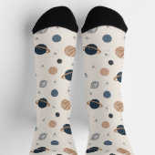 Handgezeichnetes Nahtloses Muster mit Planeten Socken (Oben)