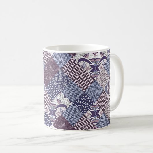 Handgezeichnetes, nahtloses Patchwork-Muster. Vint Kaffeetasse (VorderseiteRechts)