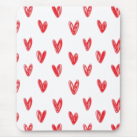 Handgezeichnetes rotes Herzen-Muster – Minimaler V Mousepad (Vorne)