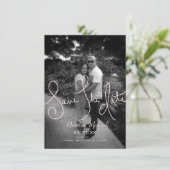 Handgezeichnetes Skript Save the Date Schwarz-weiß Karte (Stehend Vorderseite)