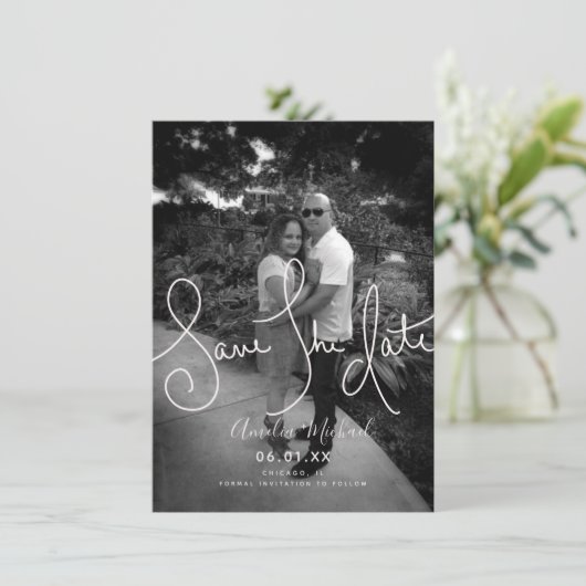 Handgezeichnetes Skript Save the Date Schwarz-weiß Karte (Stehend Vorderseite)