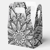 Handgezeichnetes Stift-Mandala-Design Geschenkschachtel (Geöffnet)