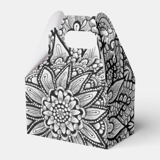 Handgezeichnetes Stift-Mandala-Design Geschenkschachtel (Vorderseite)