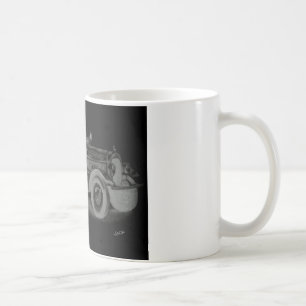 handgezeichnetes vintage Feuerwehrauto invertiert Kaffeetasse