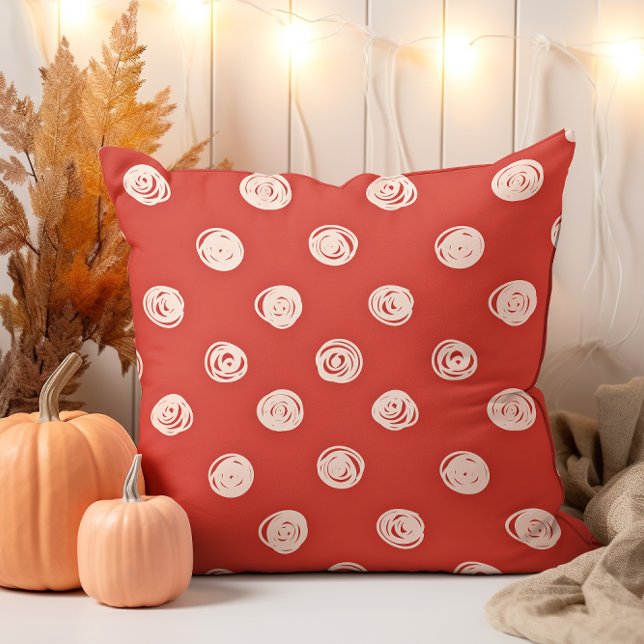 Handgezogener Creme Polka Dot Kissen (Von Creator hochgeladen)