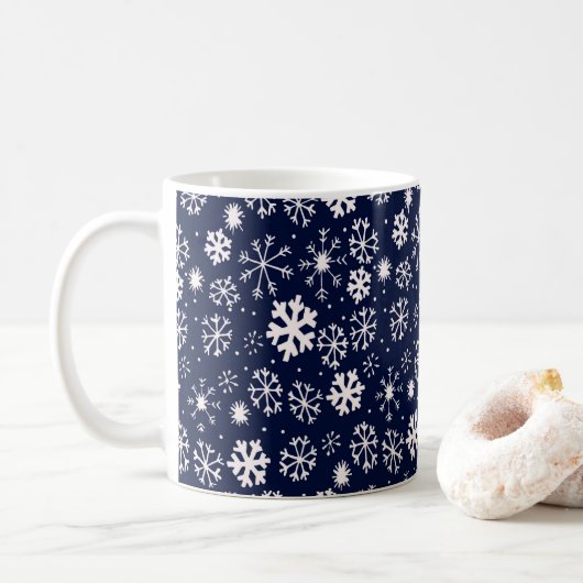 Handgezogener Schneeflocken-Blizzard mit klassisch Kaffeetasse (Mit Donut)