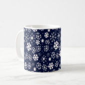 Handgezogener Schneeflocken-Blizzard mit klassisch Kaffeetasse (Vorderseite Links)