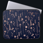 Handgezogenes Gold aus Rose, niedlich getrocknet,  Laptopschutzhülle<br><div class="desc">Handgezogene Rose Gold niedlich getrocknete gepresste Blume Illustration Blau der</div>