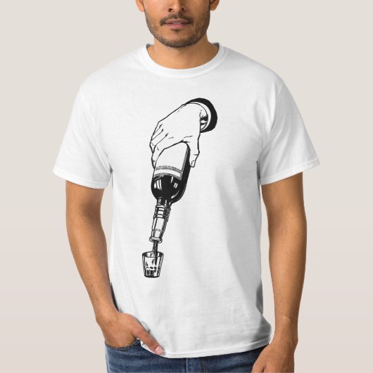 Handgießen von Whisky in glänzender Glanzkunst T-Shirt (Vorderseite)