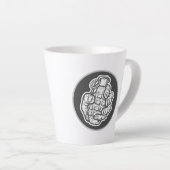 Handgranate im Stil von Comicen Milchtasse (Rechte Ecke)