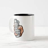 Handgranate im Stil von Comicen Zweifarbige Tasse (Vorderseite Links)