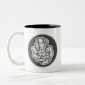 Handgranate im Stil von Comicen Zweifarbige Tasse (Links)
