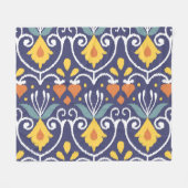 Handmade Ikat: Ethnic Boho Fabric Fleecedecke (Vorderseite (Horizontal))