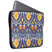 Handmade Ikat: Ethnic Boho Fabric Laptopschutzhülle (Vorne Rechts)