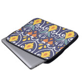 Handmade Ikat: Ethnic Boho Fabric Laptopschutzhülle (Vorne Knopf)