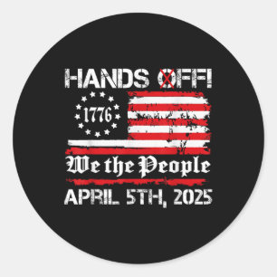 Hands Off Protest Samstag, 5. April US-Flagge Männ Runder Aufkleber