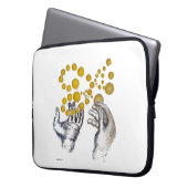 Hands Outstretched with Golden Globes Laptopschutzhülle (Vorderseite Links)