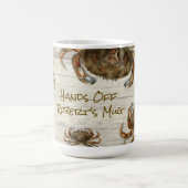 Hands von Strandkrabben vor personalisierter Umarm Kaffeetasse (Mittel)