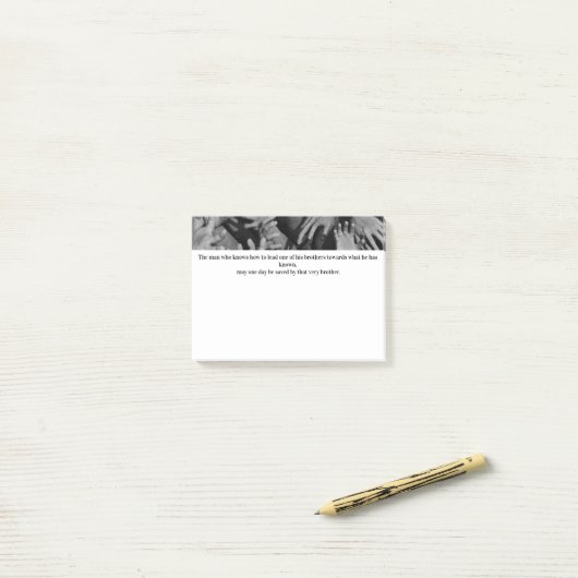 Hands zum symbolischen Erkennen in Monochrome Post-it Klebezettel (Auf Schreibtisch)