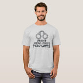 Handschellen-Ketten-Ausbruchs-Design T-Shirt (Vorne ganz)
