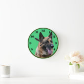 Handsome German Shepherd dog, black numbers Round Runde Wanduhr (Zuhause)