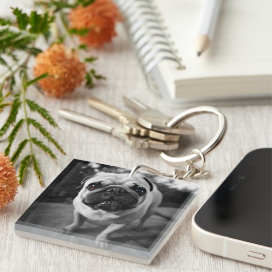 Handsome Mops Schlüsselanhänger (Vorderseite rechts)