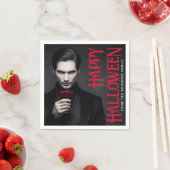 Handsome vampire drinking blood Halloween party Serviette (Beispiel)