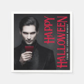 Handsome vampire drinking blood Halloween party Serviette (Vorderseite)