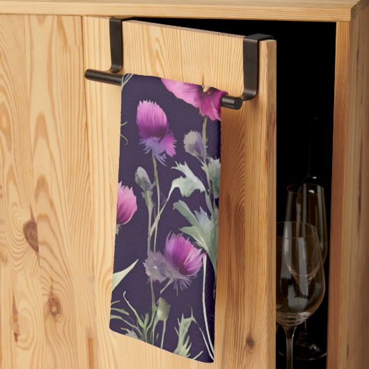 Handtücher mit hübschem Blumenmotiv (Drittel gefaltet)