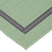 Handwerkerin Lily Vase 52" x 70" Tischdecke (Schrägansicht)