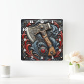 Handwerkskunst auf Display mit einem Fireman's Ax Quadratische Wanduhr (Zuhause)