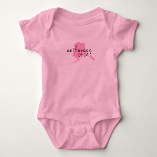 Handwriting Herzklopfen Alaska in Rosa Baby Strampler (Vorderseite)