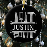 Handy Man Tools Monogram Personalisiert Keramik Ornament<br><div class="desc">Dieses Design kann durch Auswahl der Option Design bearbeiten personalisiert werden. Sie können auch auf andere Gegenstände übertragen. Kontaktieren Sie mich unter colorflowcreations@gmail.com oder nutzen Sie die Chat-Option oben auf der Seite, wenn Sie dieses Design auf einem anderen Produkt haben möchten oder Hilfe benötigen. Sehen Sie mehr von meinen Designs...</div>