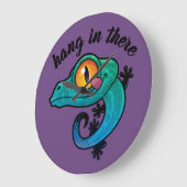 Hang in There farbenfroher Gecko Große Wanduhr (Winkel)