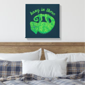 Hang In There Magical Chameleon Leinwanddruck (Insitu (Schlafzimmer))