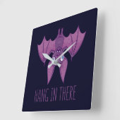 Hang in There Wacky Vampire Bat Quadratische Wanduhr (Winkel)