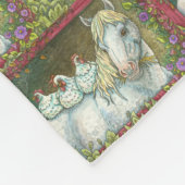 HÄNGE IM STABILEN, PFERD & CHICKEN FLEECE BLANKET (Ecke)