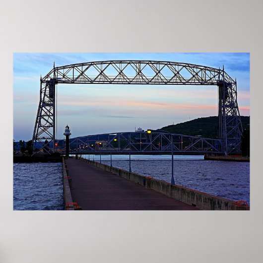 Hängebrücke am Morgen Poster (Vorne)